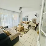 Maxime Park Apartment *